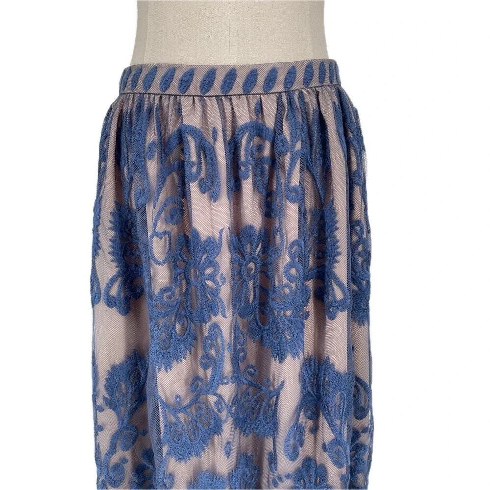 Sundance Cream Blue Lace Overlay Knee Length Skirt, Size 6